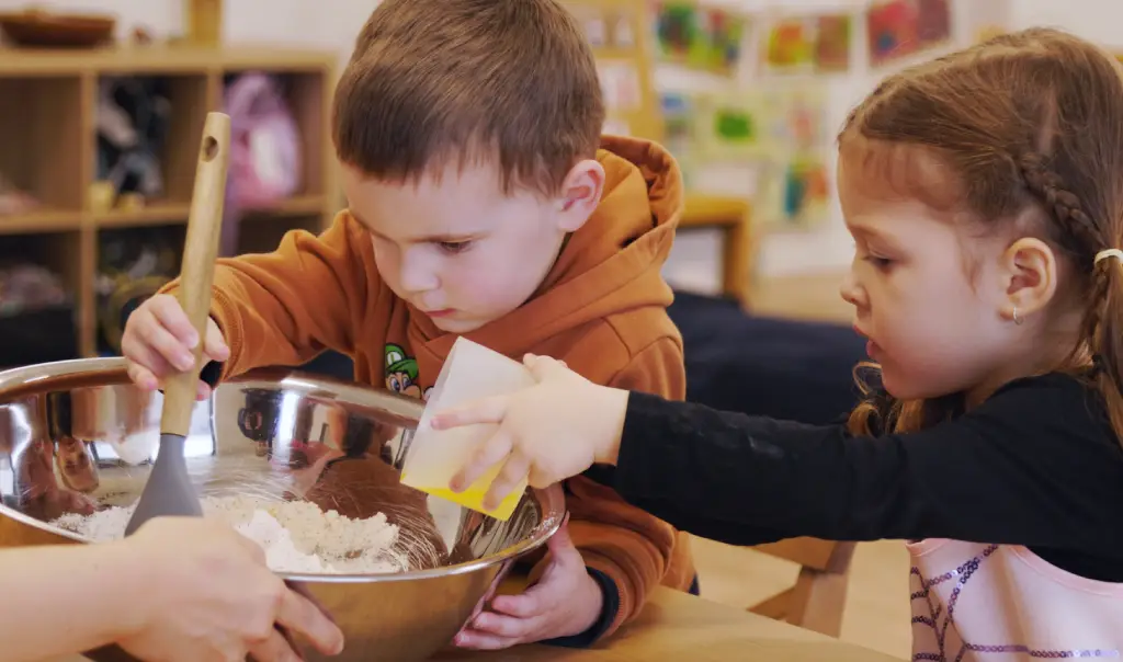 children cooking in the kitchen